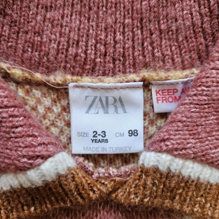 Свитер на девочку р.98 Zara