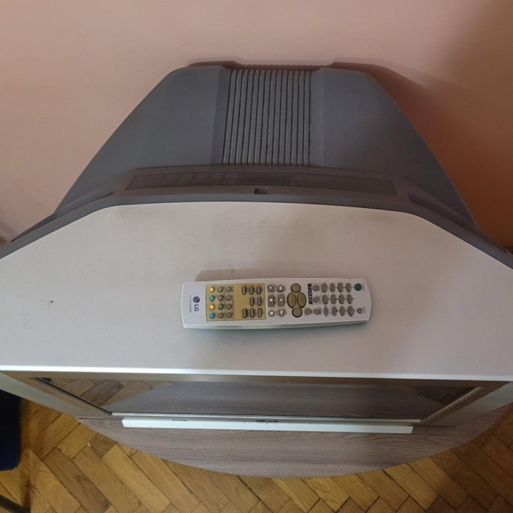 Телевизор LG CT-25Q40RQ