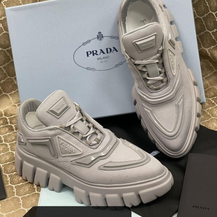 Кроссовки Prada