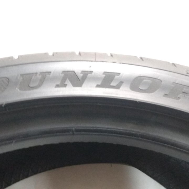 225/40/18 комплект шин б/у Dunlop 225 40 R18