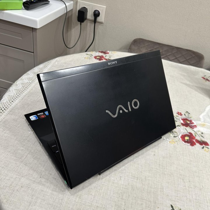 Мощный Sony Vaio VPCSE15 Core i7/6/640/FHD/15.6