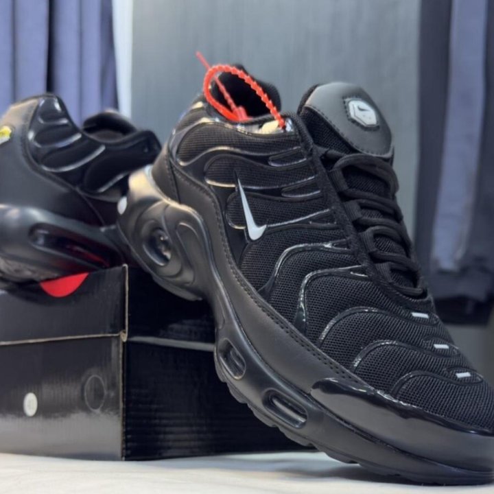 Кроссовки Nike Air Max Plus