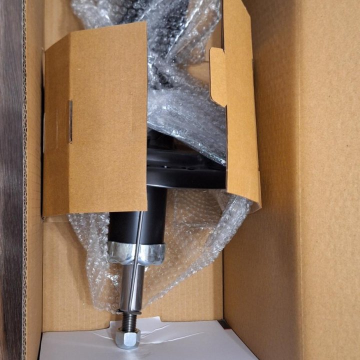 Стойка амортизатора