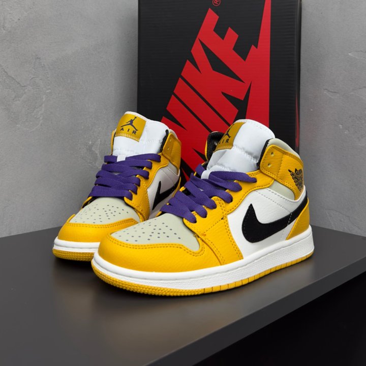 Кроссовки Nike Air Jordan 1 Mid SE Lakers