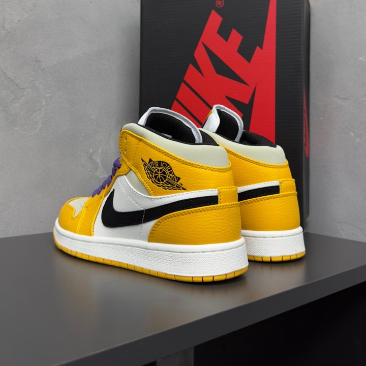 Кроссовки Nike Air Jordan 1 Mid SE Lakers