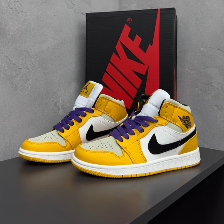 Кроссовки Nike Air Jordan 1 Mid SE Lakers