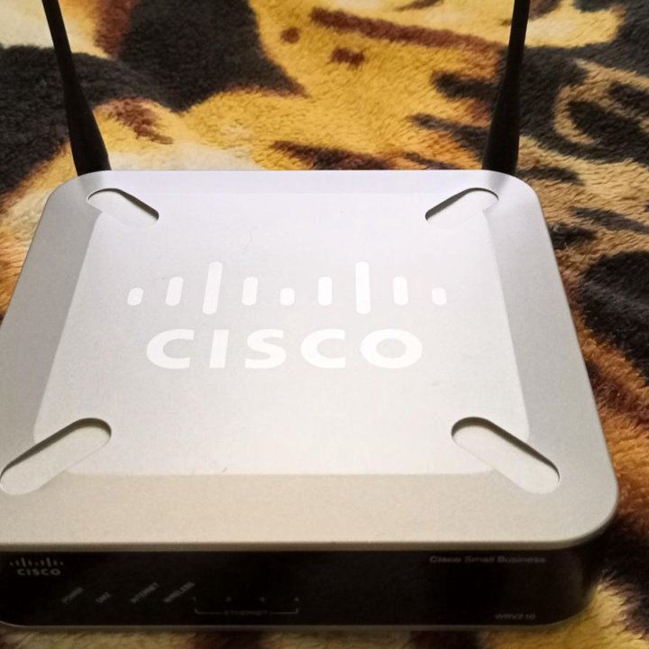 Wi-Fi роутер Cisco & D-link Свитч 5 Wi-Fi роутер Cisco & D-link Свитч 5