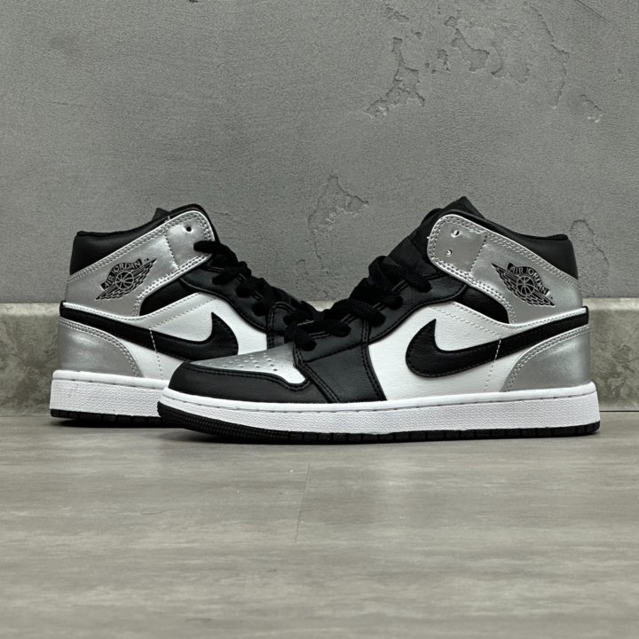 Кроссовки Nike Air Jordan 1 Silver Toe