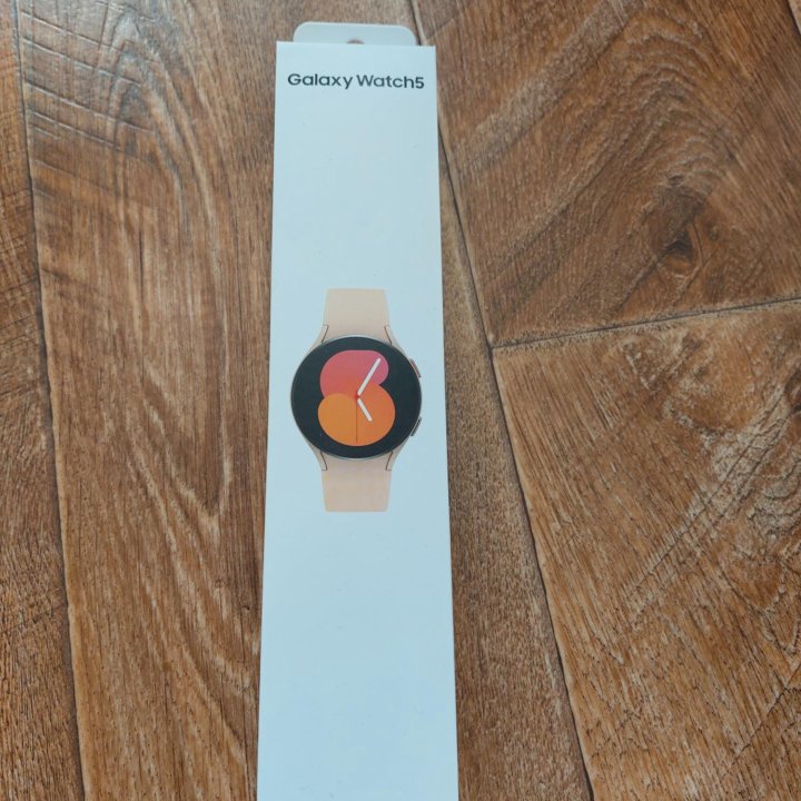 Часы Samsung Galaxy Watch 5