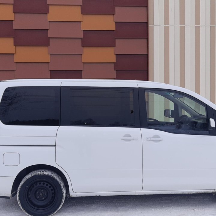 Nissan Serena, 2007