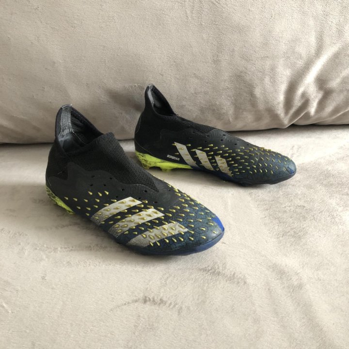 Детские бутсы Adidas Predator 36