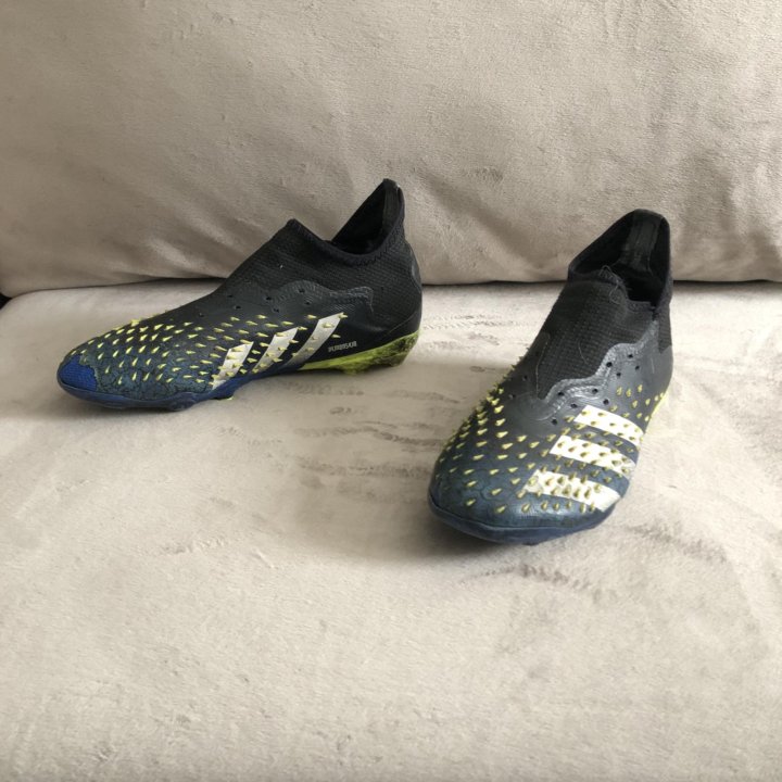 Детские бутсы Adidas Predator 36