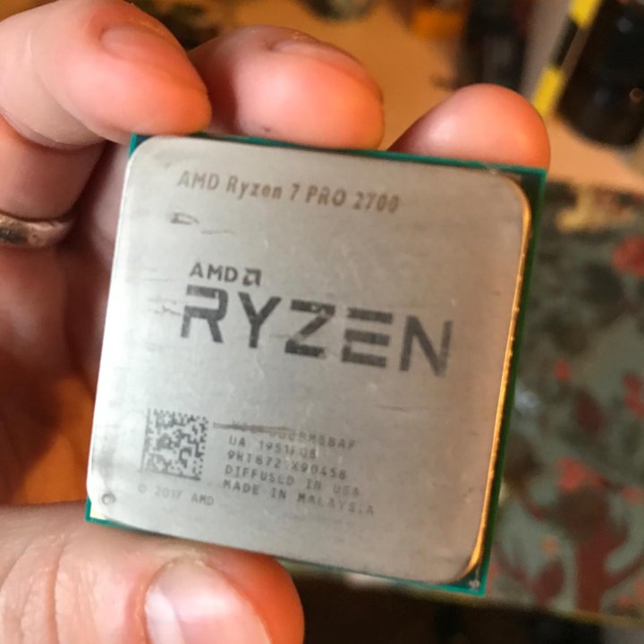 Процессор AMD Ryzen 7 2700