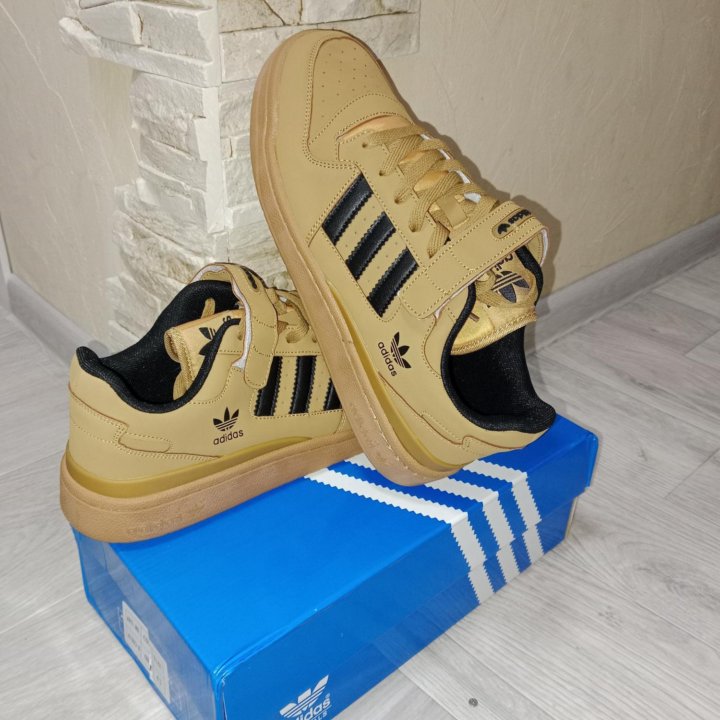 Кроссовки Adidas весна/осень