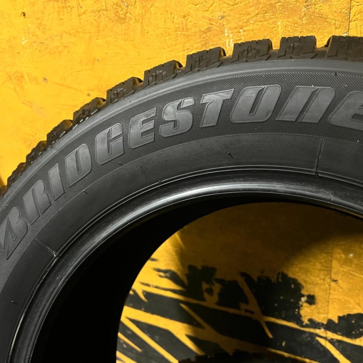 Зимние шины Bridgestone Ice Cruiser 7000 R17