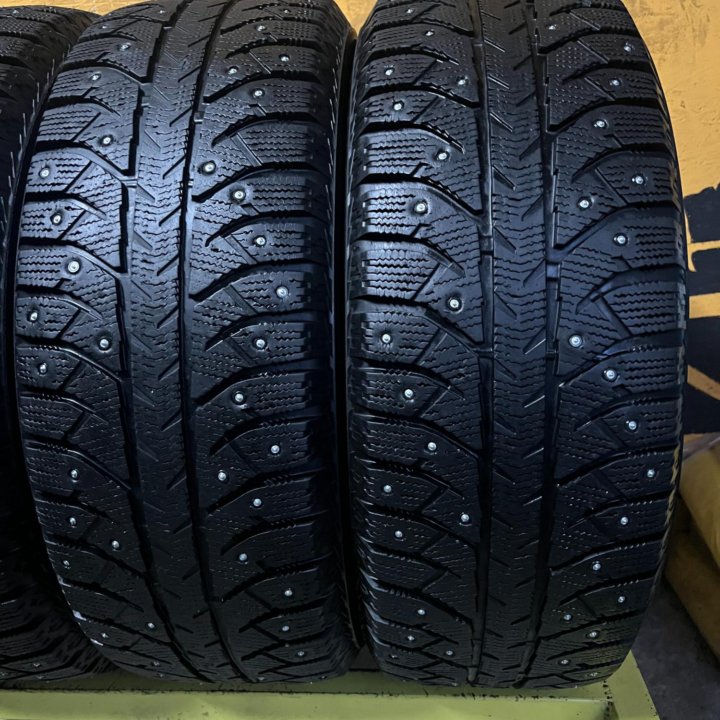 Зимние шины Bridgestone Ice Cruiser 7000 R17