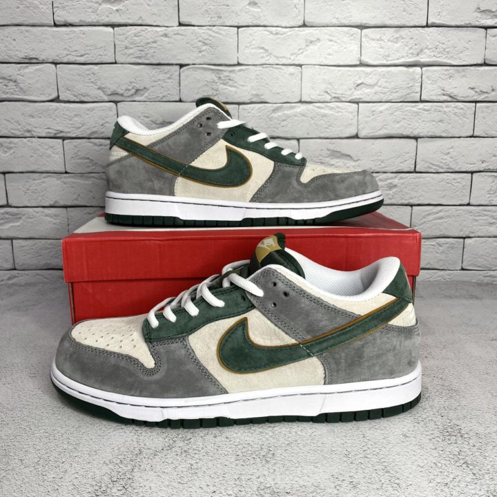 Кроссовки Nike dunk sb