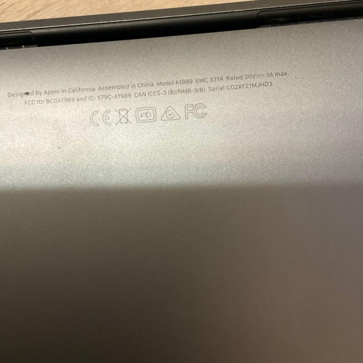 MacBook Pro 13 2018 i7/16/512/новая батарея