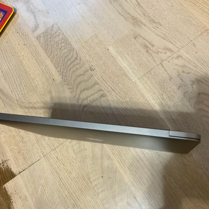 MacBook Pro 13 2018 i7/16/512/новая батарея