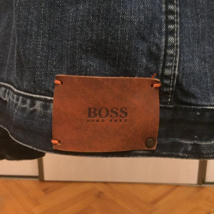 Джинсовая куртка Hugo Boss