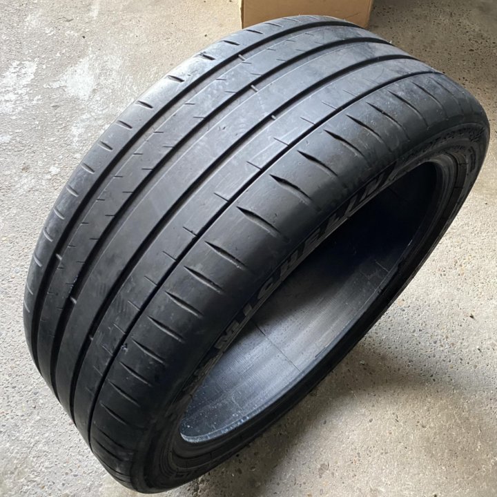 Michelin Pilot Sport 4s 245/40 R20☀️