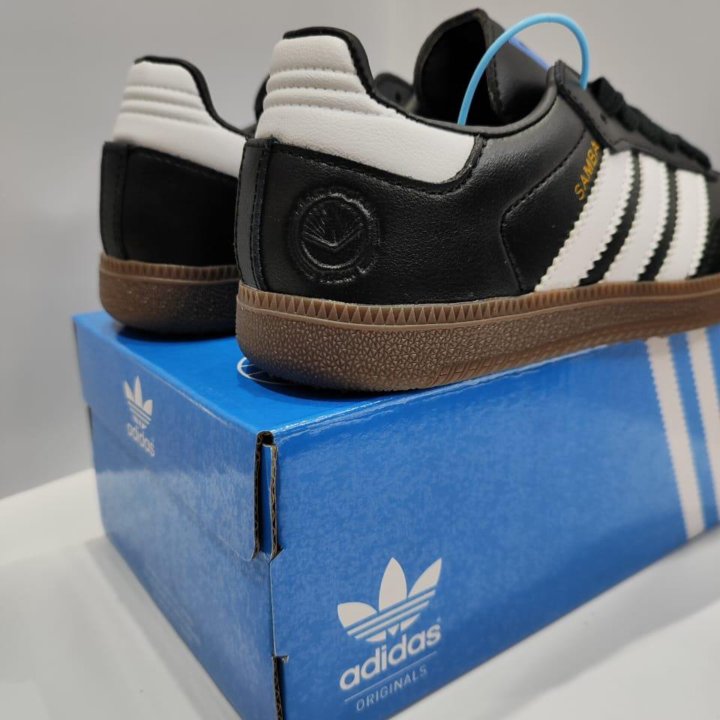 Adidas Samba