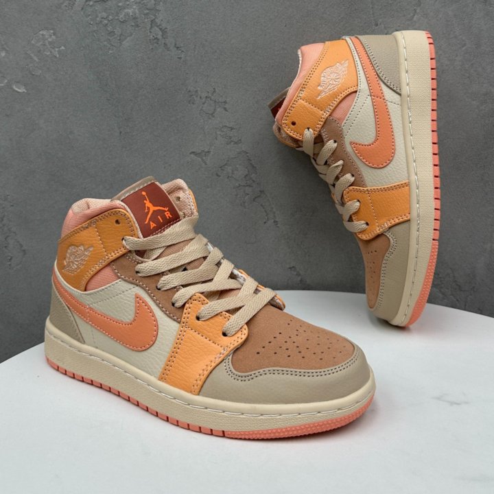 Кроссовки Nike Air Jordan 1 Apricot Orange