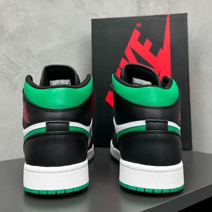 Кроссовки Nike Air Jordan 1 Mid Green Toe