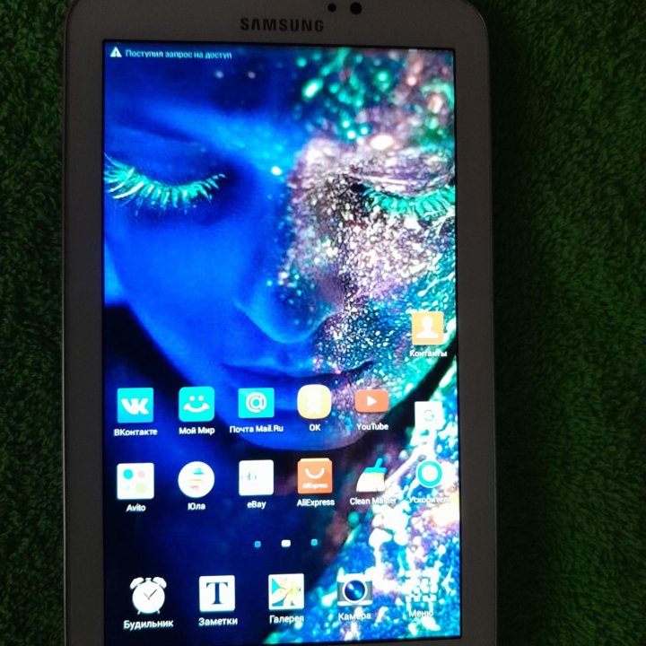 Планшет SAMSUNG GALAXY TAB 3 SM T-210