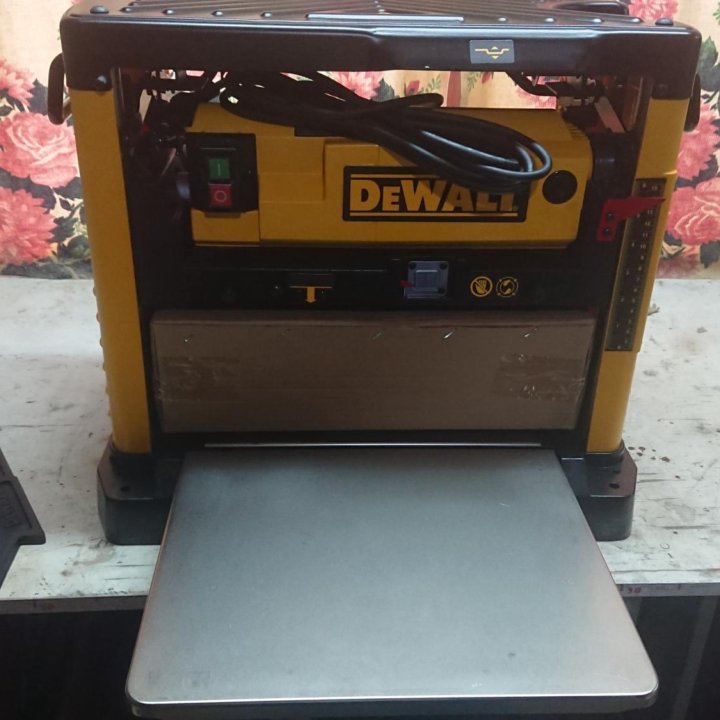 Dewalt dw733