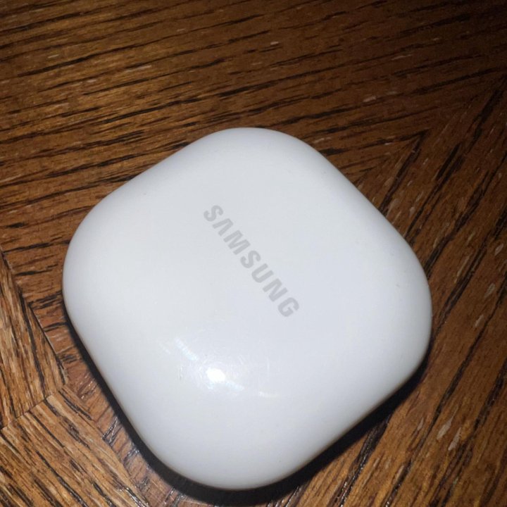 Беспроводные наушники Samsung Buds