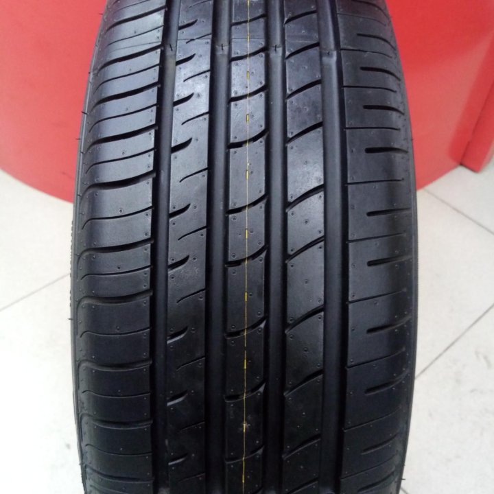 225/60R18 Nexen