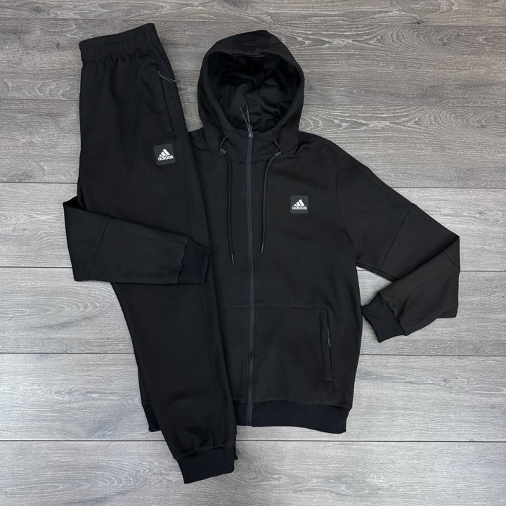 Костюм спортивный adidas