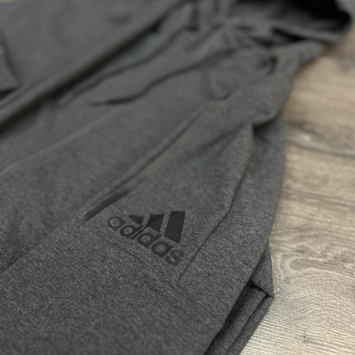 Костюм спортивный Adidas