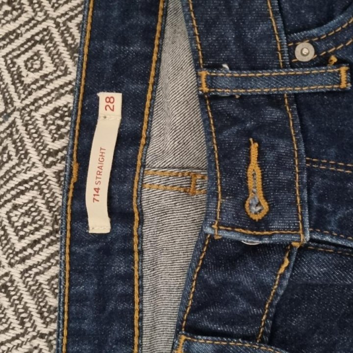 Джинсы levi's оригинал.