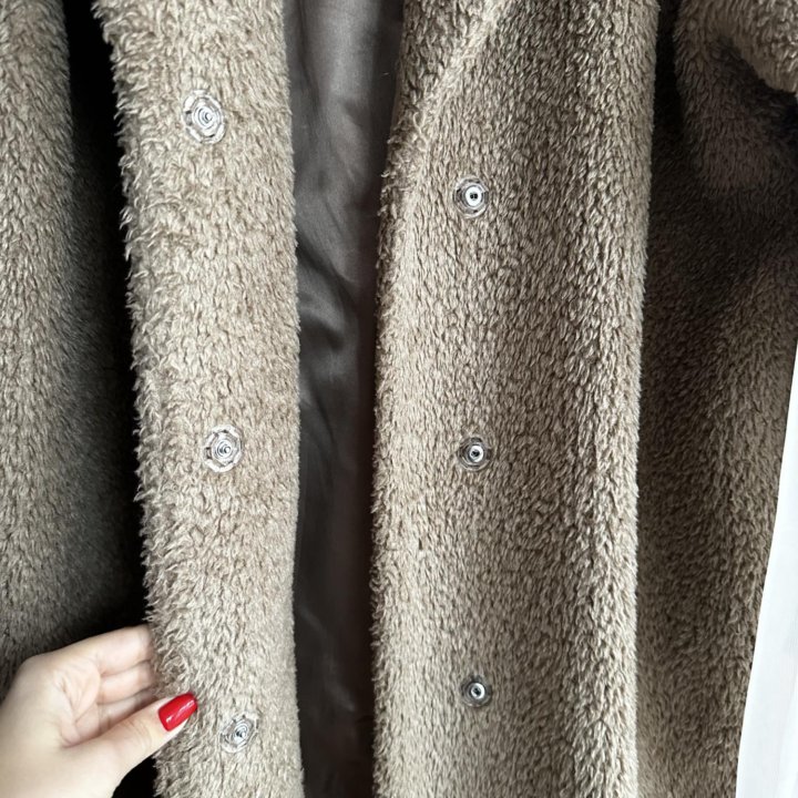 Пальто чебурашка