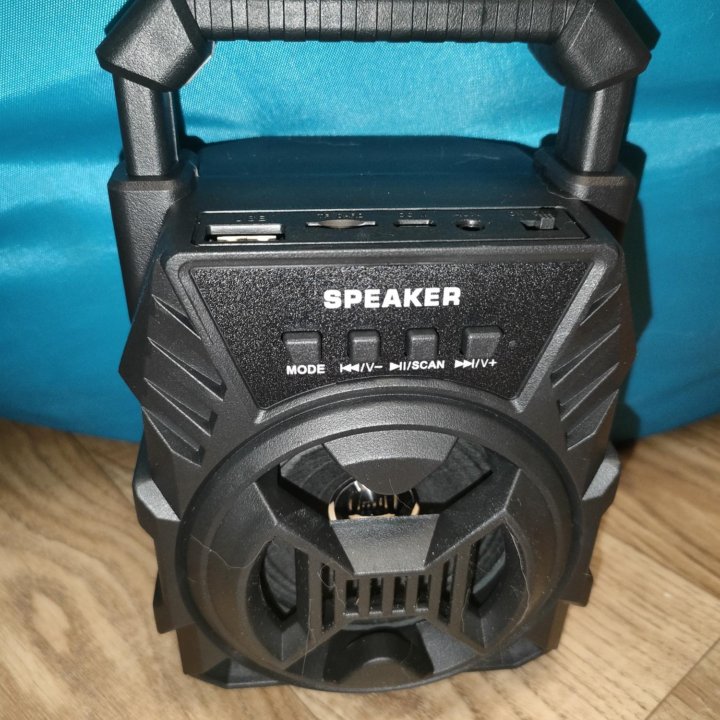 Блютуз колонка