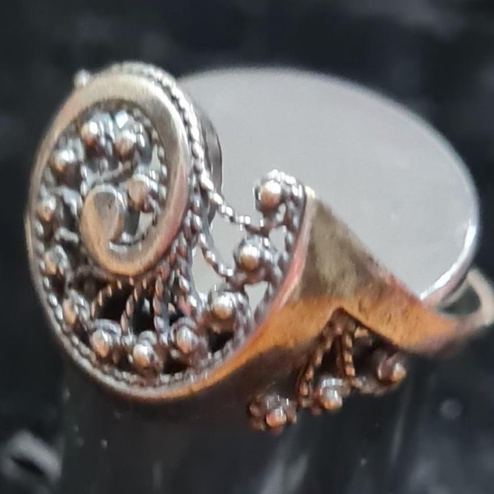 Набор кольцо и серьги,серебряная бижутерия
