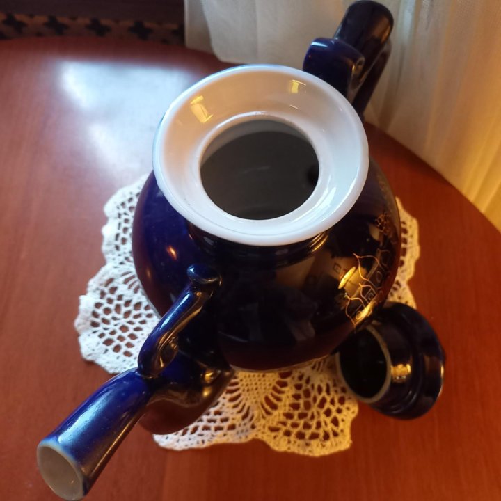 Заварочный чайник- кобальт с позолотой.