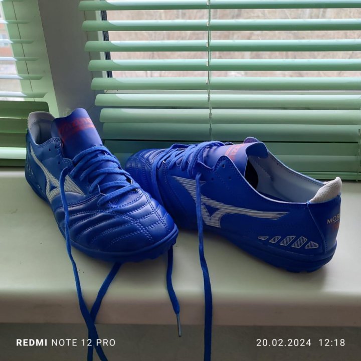 Продам Кроссовки Mizuno