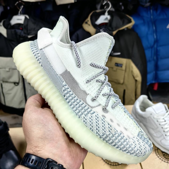 Кроссовки adidas Yeezy Boost 350