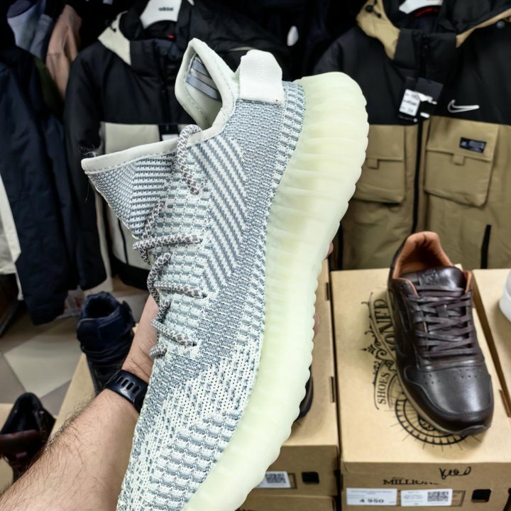 Кроссовки adidas Yeezy Boost 350