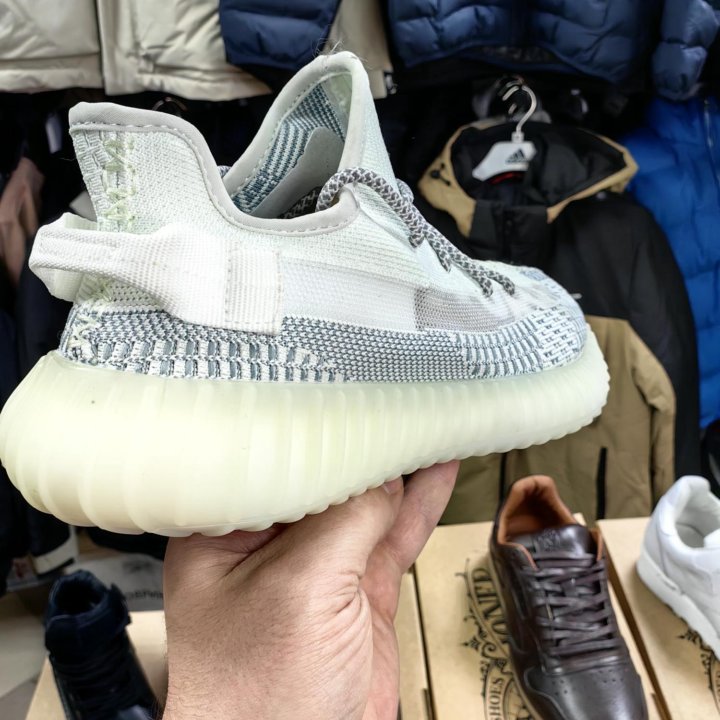 Кроссовки adidas Yeezy Boost 350