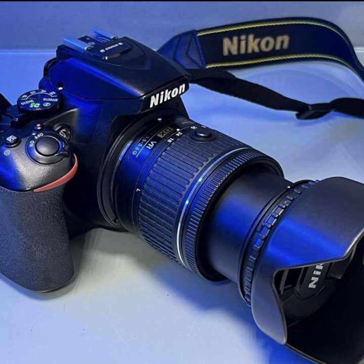 Зеркальный фотоаппарат Nikon D5600 Kit 18-55mm VR