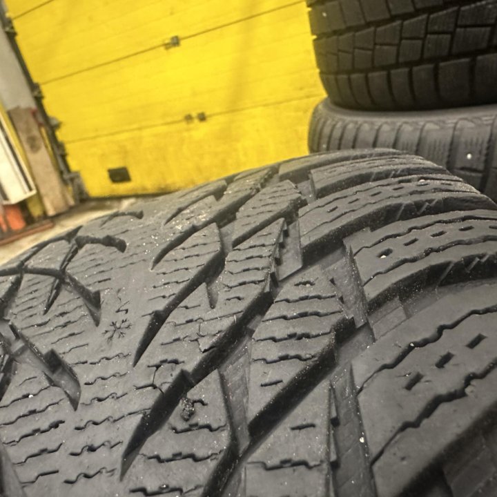 Зимние шины Nokian Hakka R 3 225/55/R17 RFT