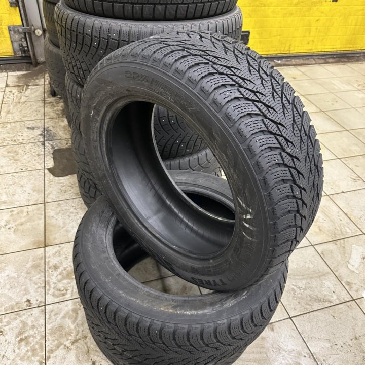 Зимние шины Nokian Hakka R 3 225/55/R17 RFT