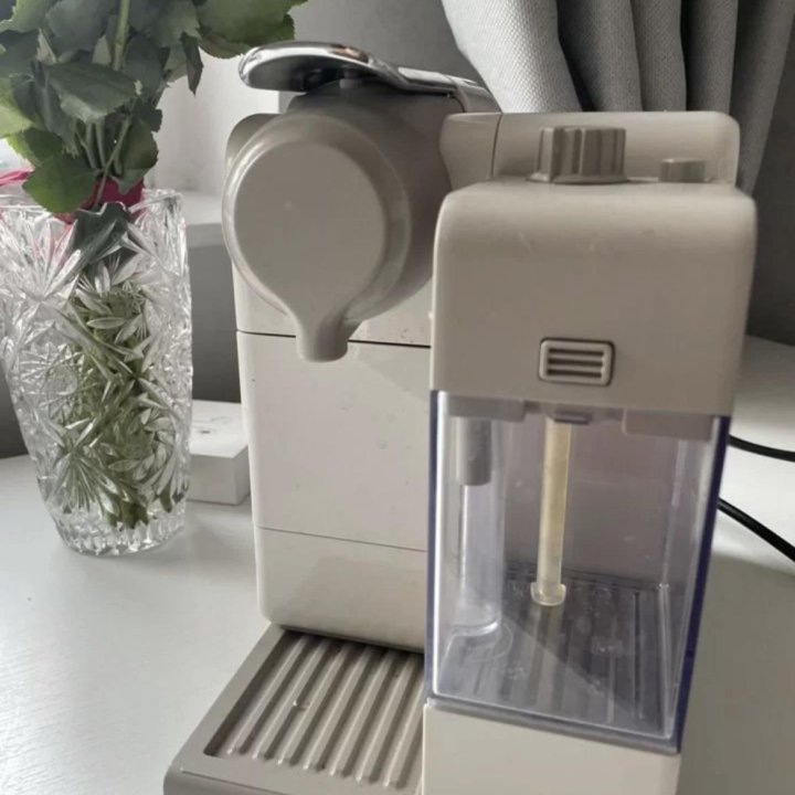 Кофемашина nespresso delonghi