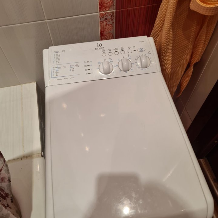 Вертикальная стиралка Indesit witl 86