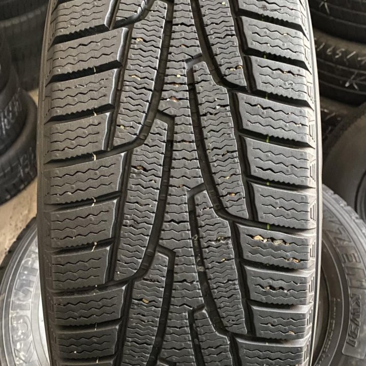 Kumho I’Zen KW31 205/65 R16❄️