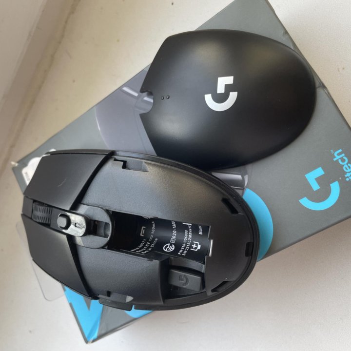 Logitech G304